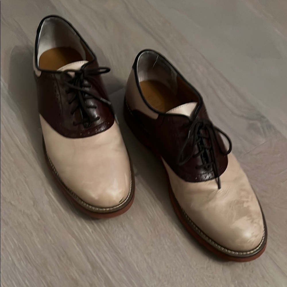 G.H. Bass & Co. Cream and Brown Oxford Shoes Classic Design - Picture 5 of 6